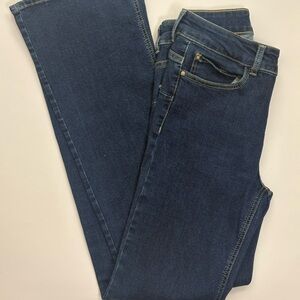 La Redoute mid rise flare Jeans Size 28US/ 38EUR/ Color blue
